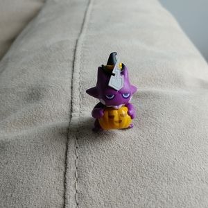 Pokemon Toxel Halloween mini vinyl figure - light orange pumpkin